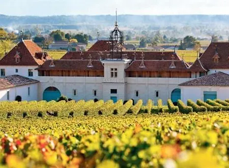 Superbe A Proximite De St Emilion Avec Jacuzzi Privatif * Saint-Denis-de-Pile